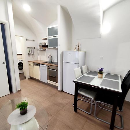 Studio Apartment Sisters 3-4 Ljubljana Exterior foto