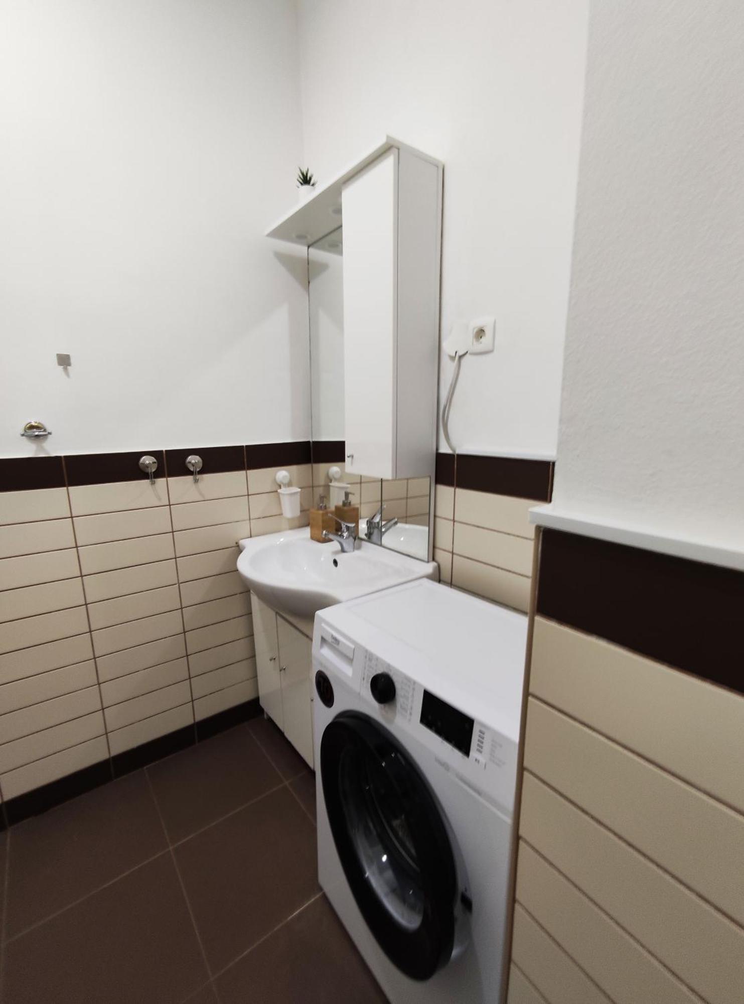 Studio Apartment Sisters 3-4 Ljubljana Exterior foto