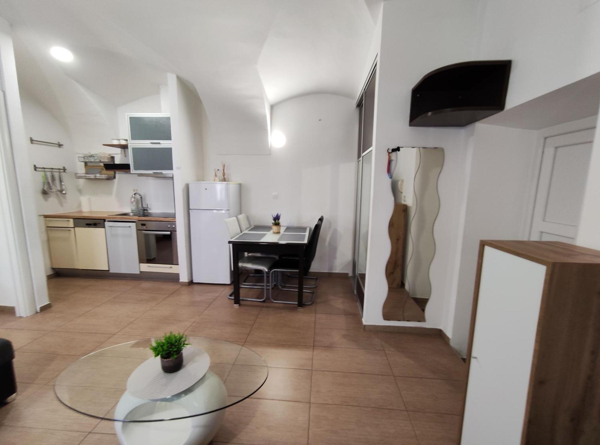 Studio Apartment Sisters 3-4 Ljubljana Exterior foto
