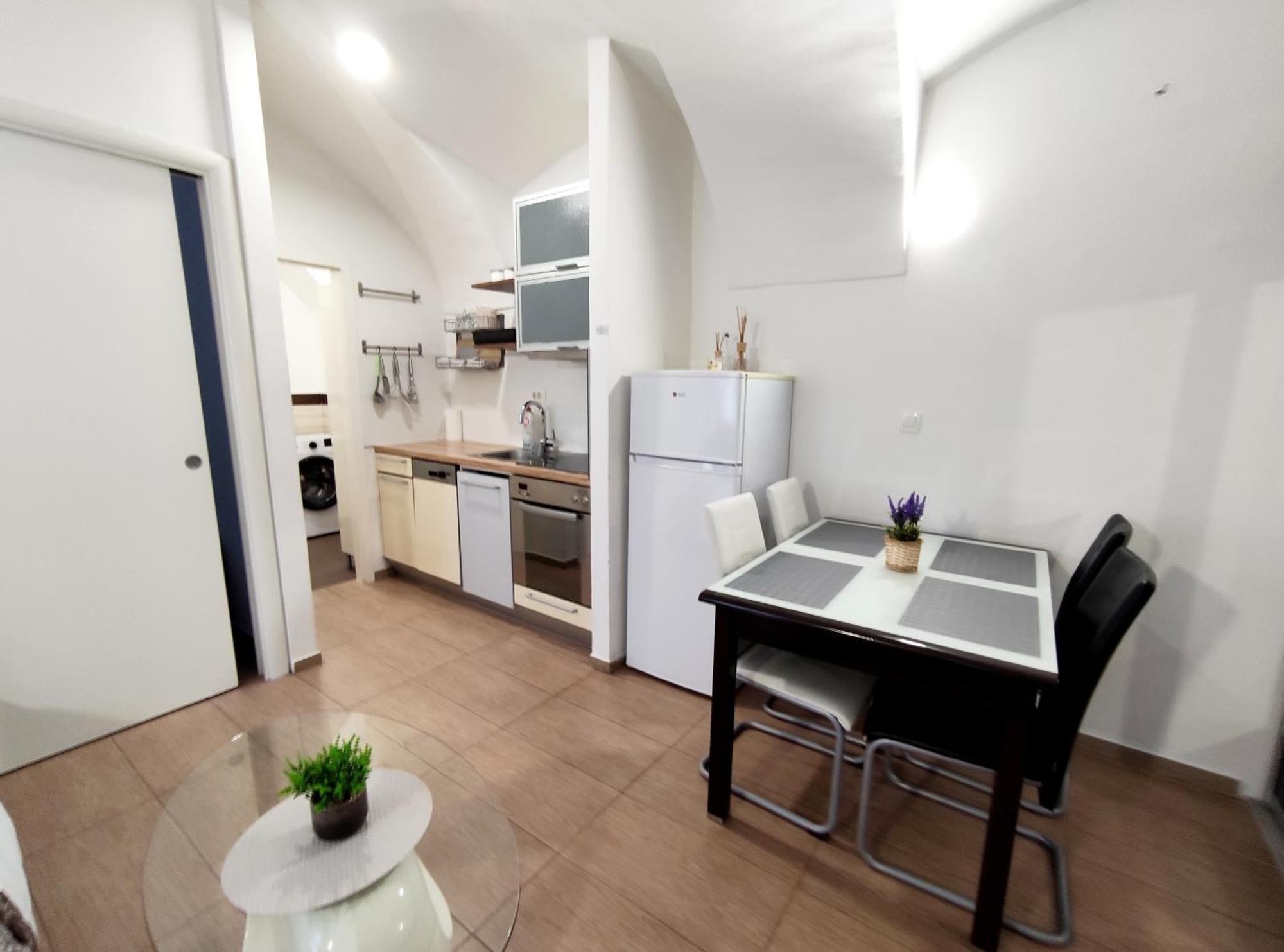 Studio Apartment Sisters 3-4 Ljubljana Exterior foto
